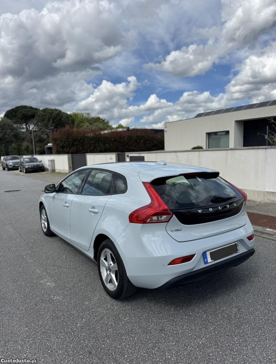 Volvo V40 1.6 D2 Momentum — fotografia 10