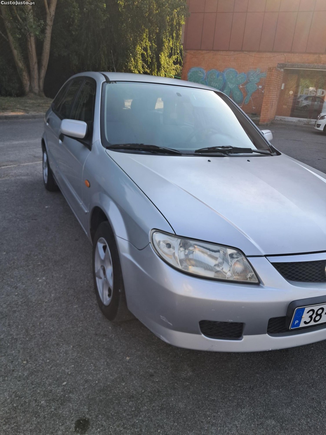 Mazda 323 (/F) — fotografia 9