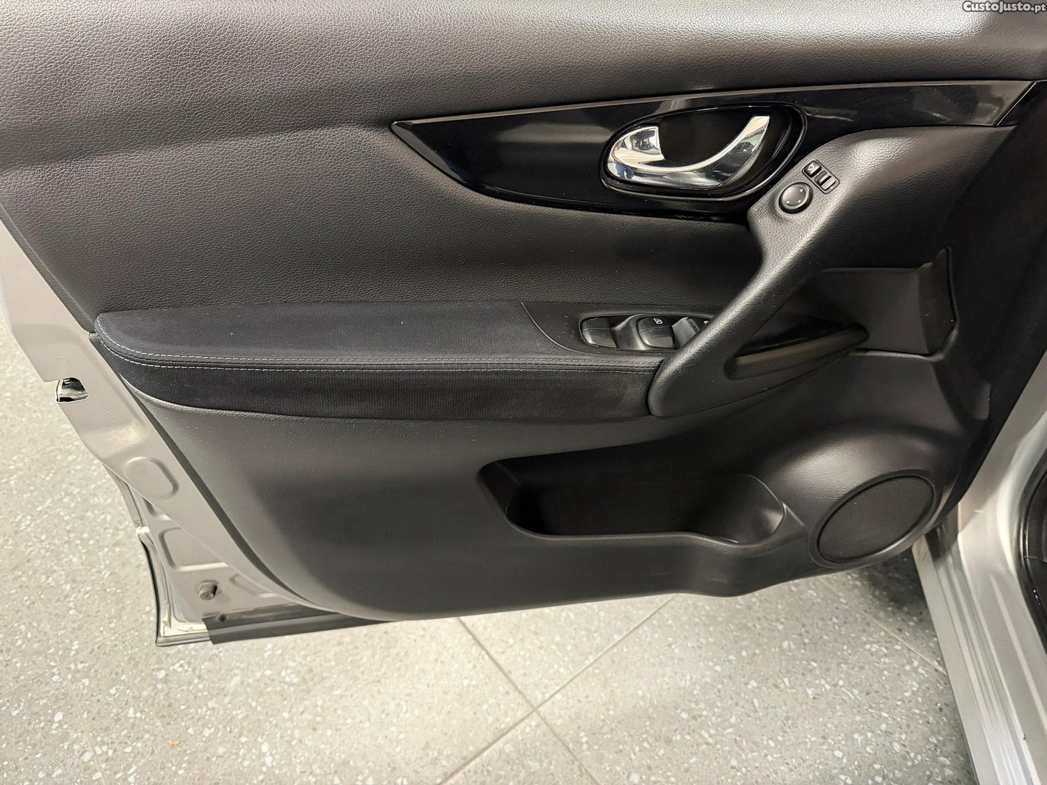 Nissan Qashqai 1.5 dCi 360 Pack S — fotografia 6