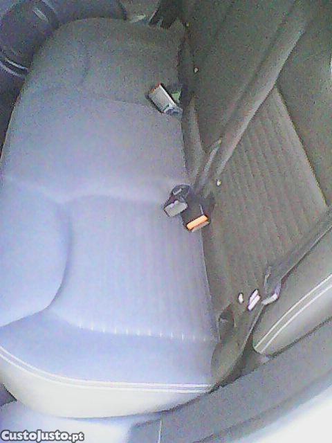 Renault Clio 1500-DCI-Diesel de 90-Cavalos — fotografia 2