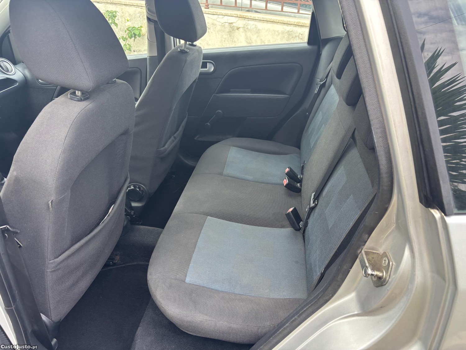 Ford Fiesta 1.4 TDCi Trend — fotografia 4