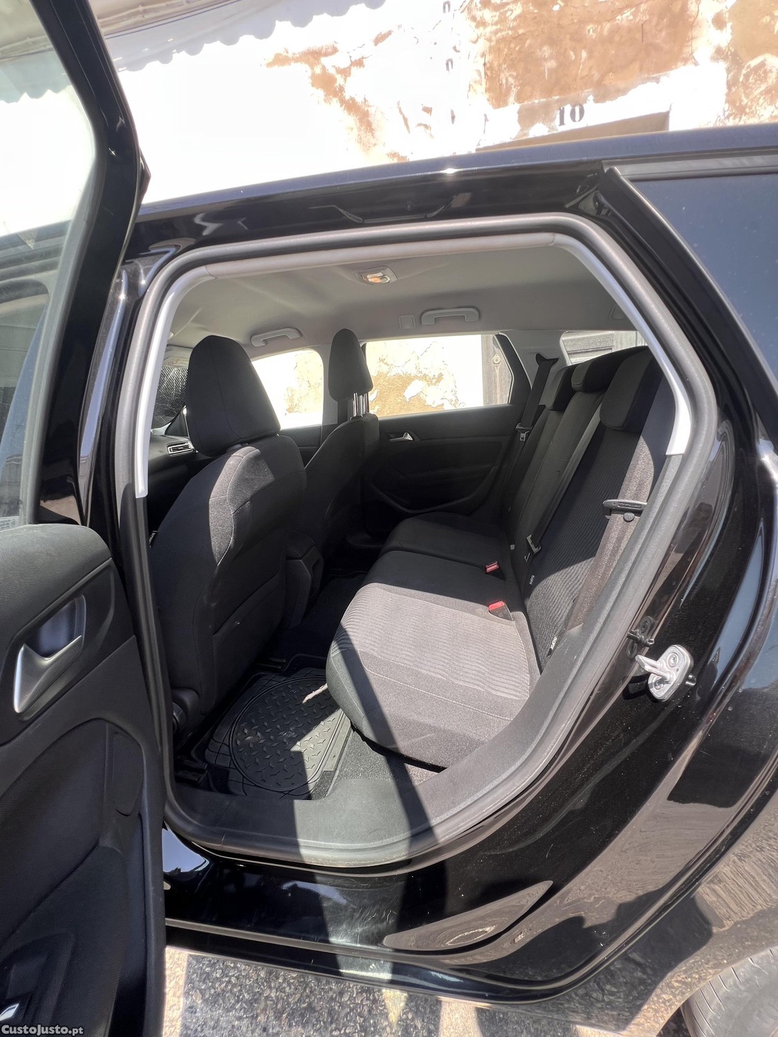 Peugeot 308 SW 1.2 PureTech 130 S&S Allure — fotografia 10