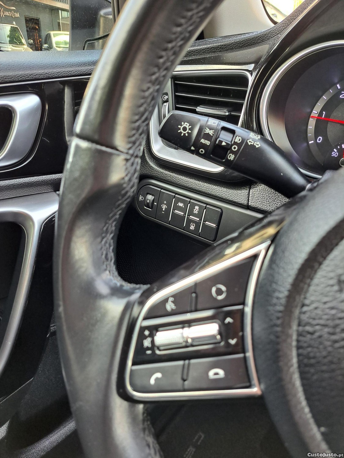 Kia Ceed SW 1.6 CRDI MHEV Drive + SRF — fotografia 18