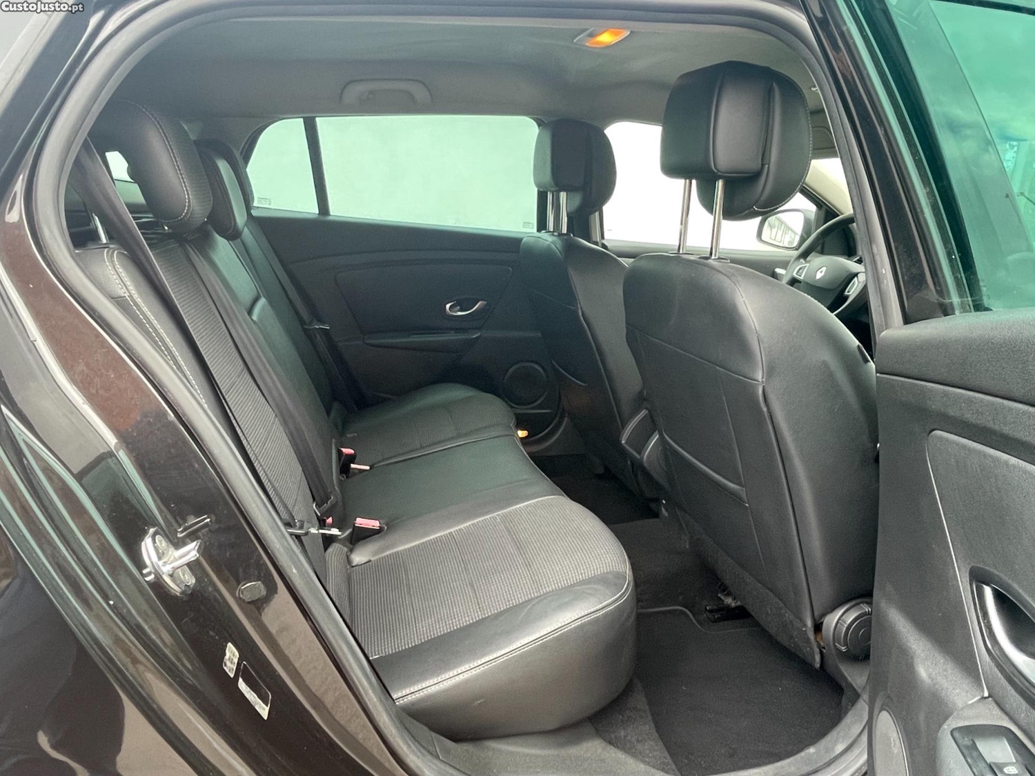 Renault Mégane 1.5 DCI GT LINE Tourer 180000km — fotografia 2