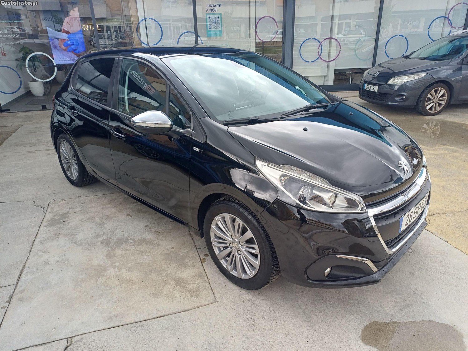 Peugeot 208 1.6 HDI — fotografia 6