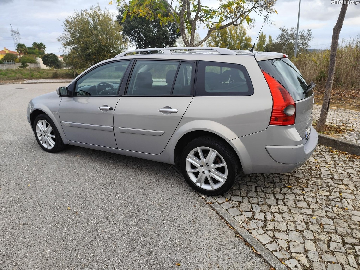 Renault Mégane 1.5DCI 6V — fotografia 6