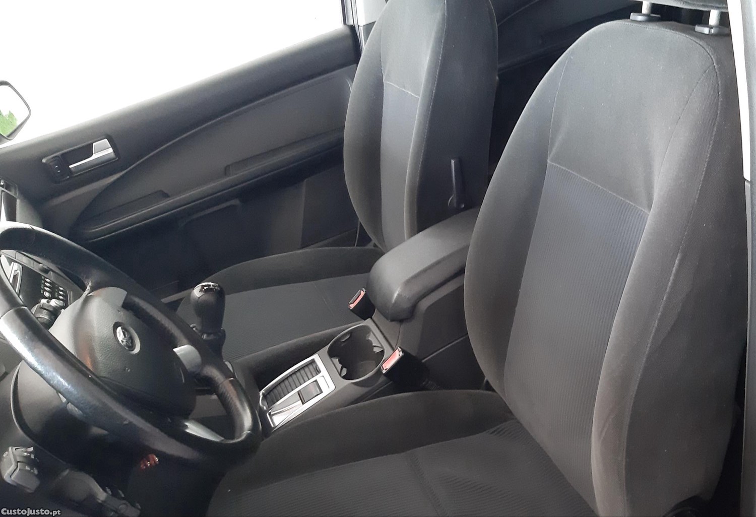 Ford C-Max Ghia 1.6 TDCI 110 CV — fotografia 4