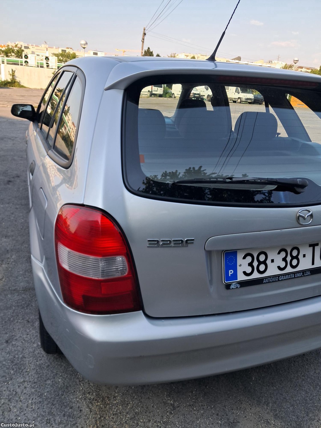 Mazda 323 (/F) — fotografia 8
