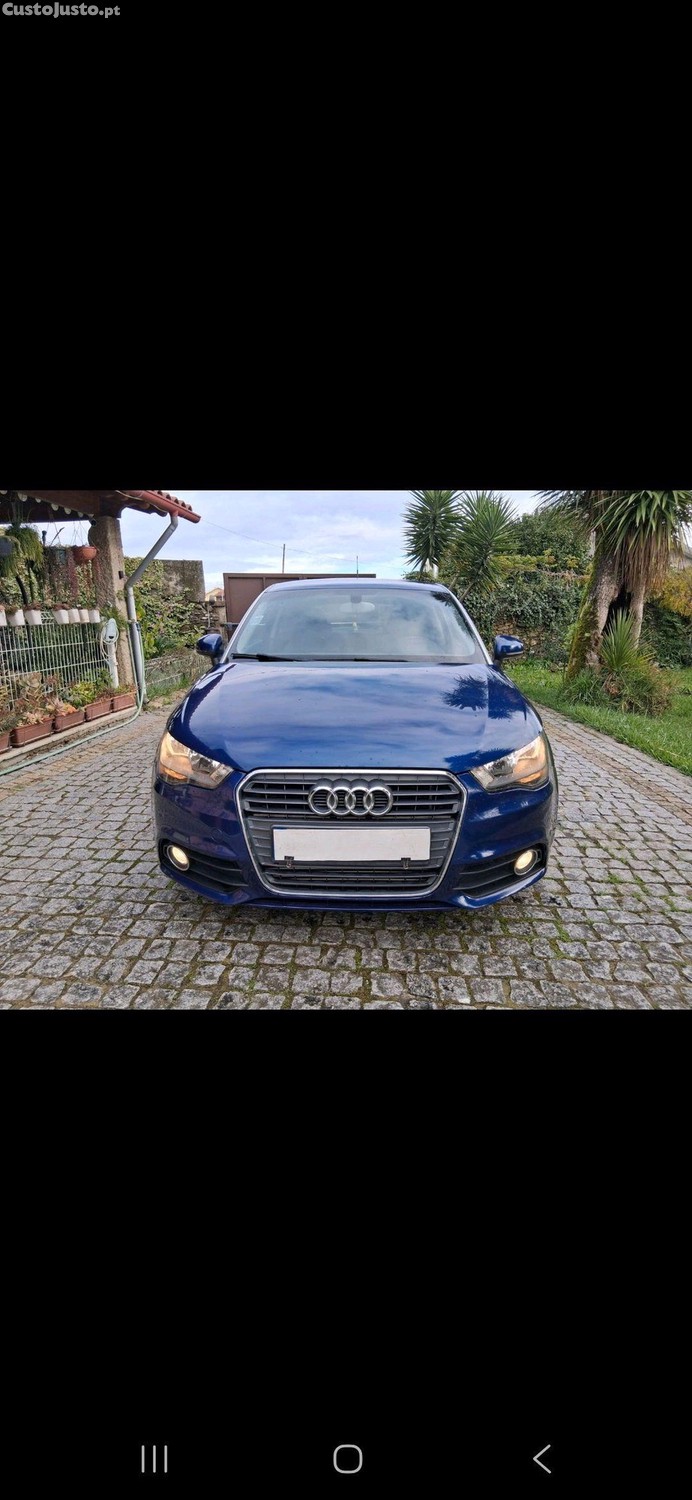 Audi A1 1.6tdi sport — fotografia 8