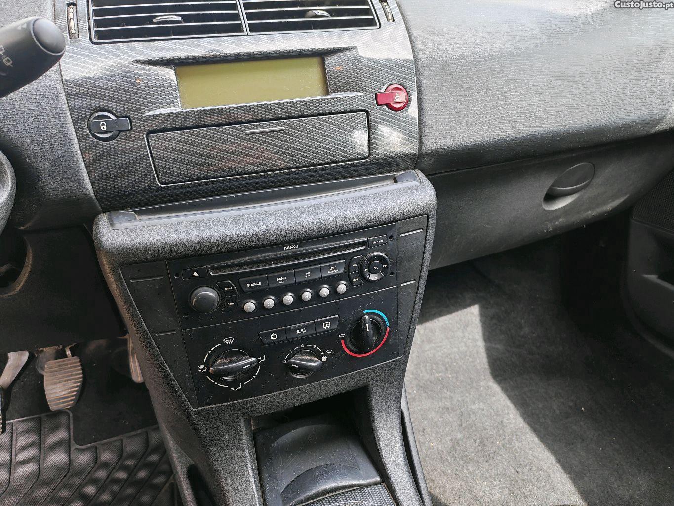 Citroën C4 1.6 HDi — fotografia 6