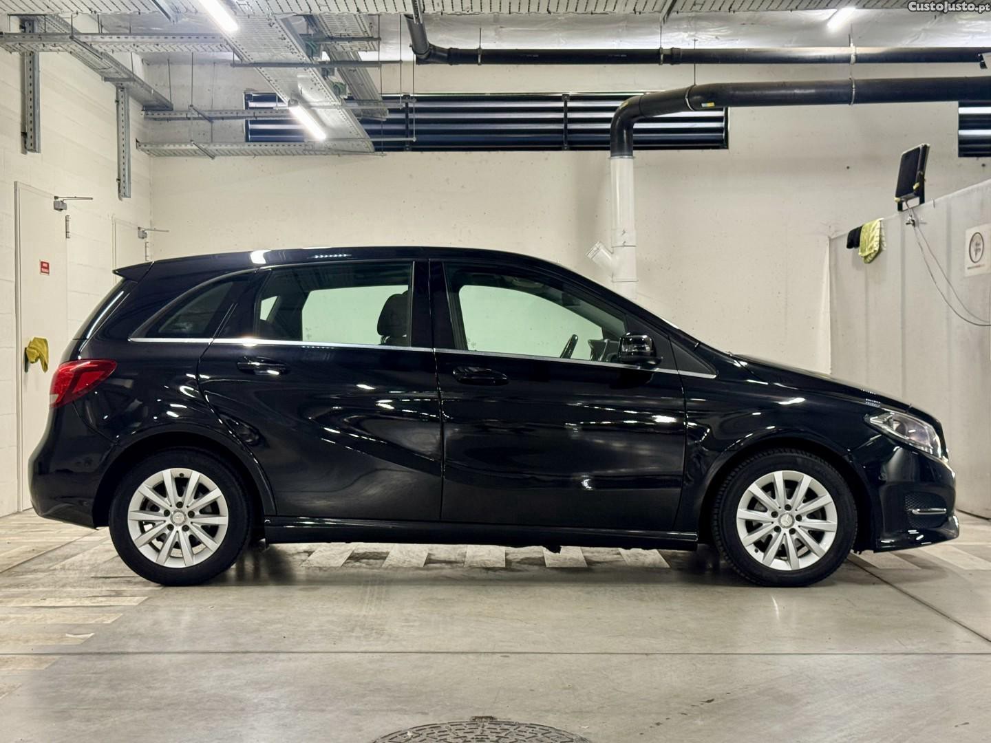 Mercedes-Benz B 180 CDi Style Aut. — fotografia 7