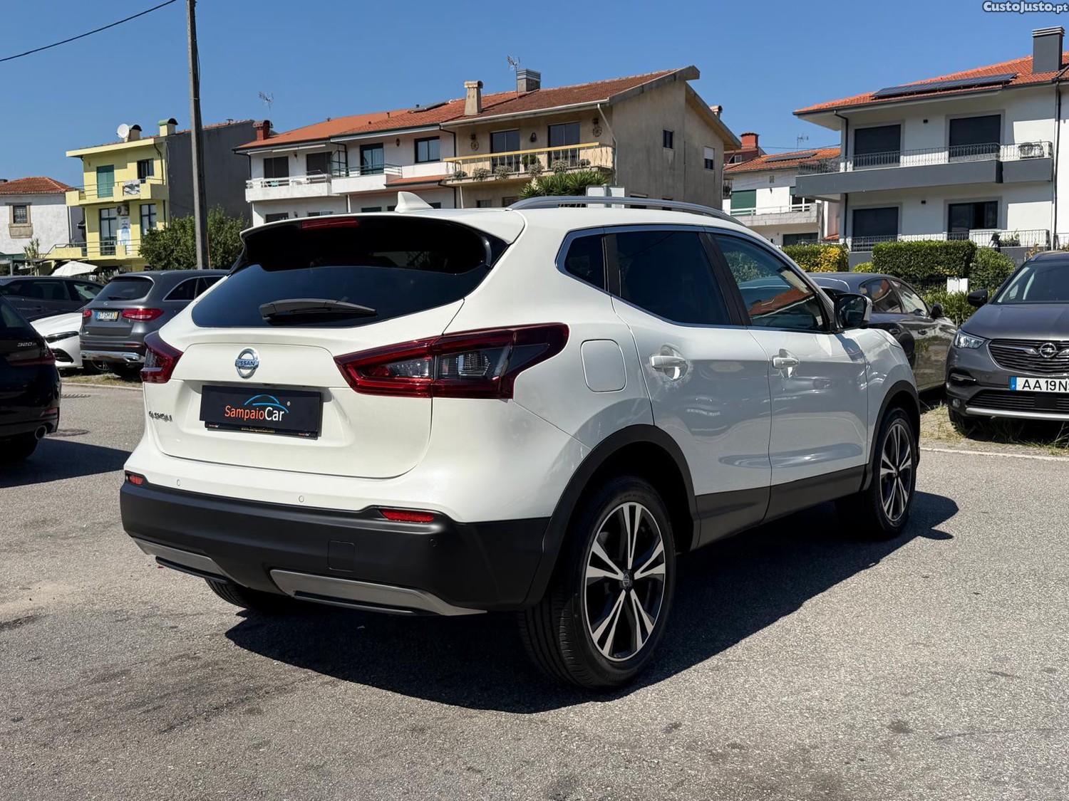 Nissan Qashqai 1.3 DIG-T N-Connecta J18 Led — fotografia 24