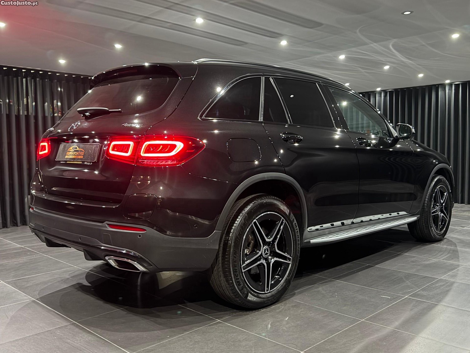 Mercedes-Benz GLC 300 de 4Matic 9G-TRONIC AMG Line — fotografia 18
