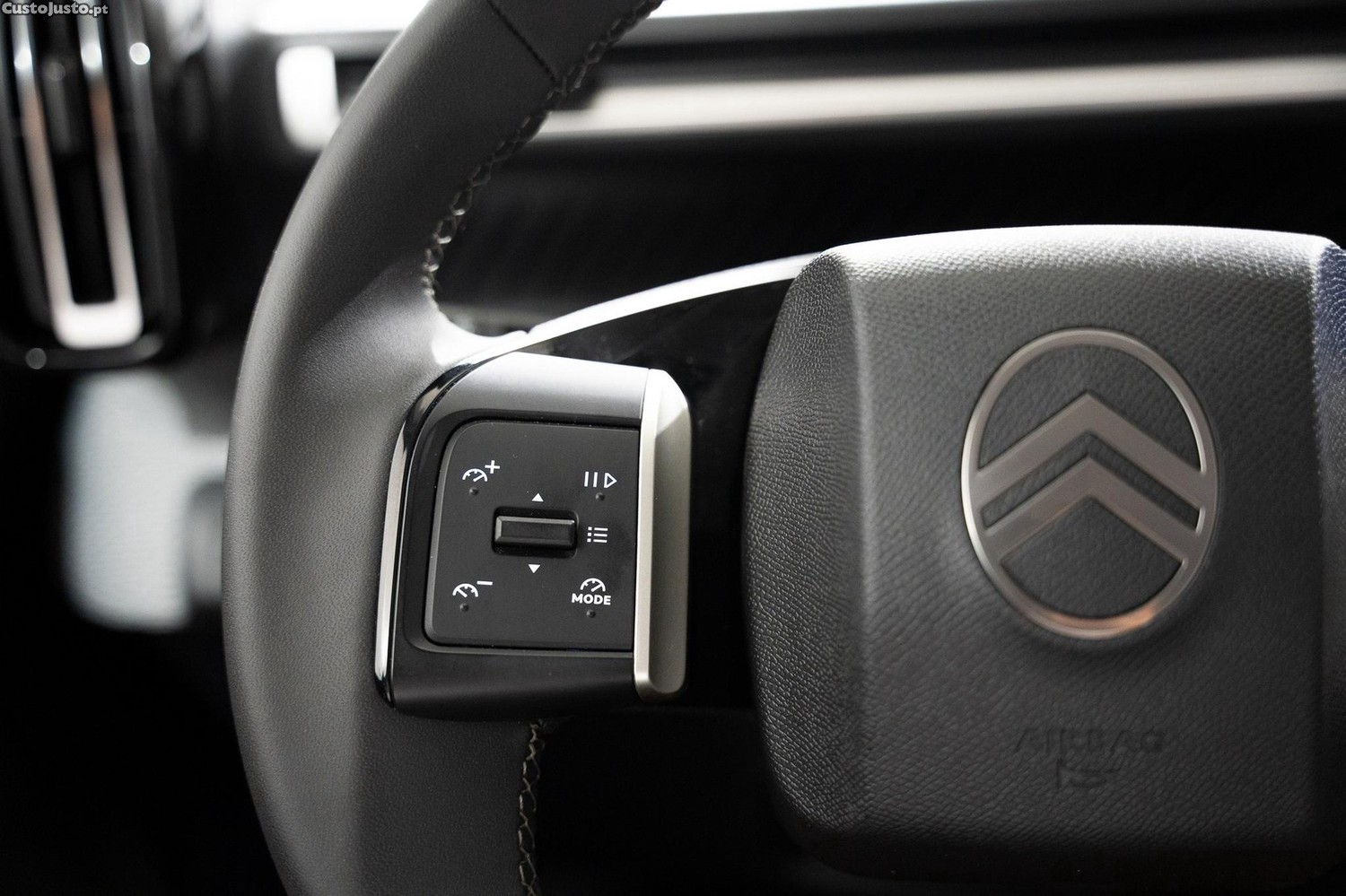 Citroën e-C3 44 kWh Autonomia Conforto Max — fotografia 12