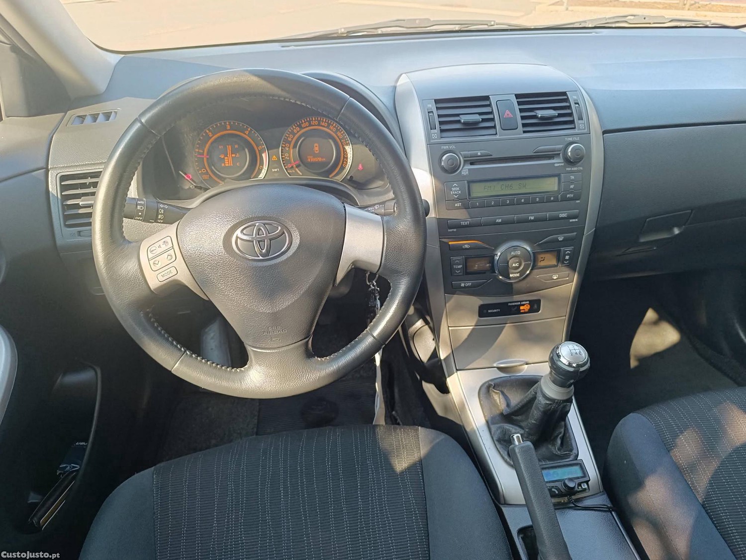 Toyota Corolla 1.4 D-4D — fotografia 4