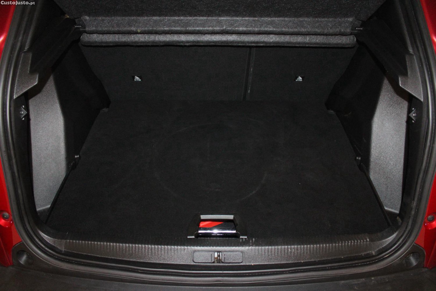 Peugeot e-2008 ALLURE 156CV 54KwH (AUTO) — fotografia 10