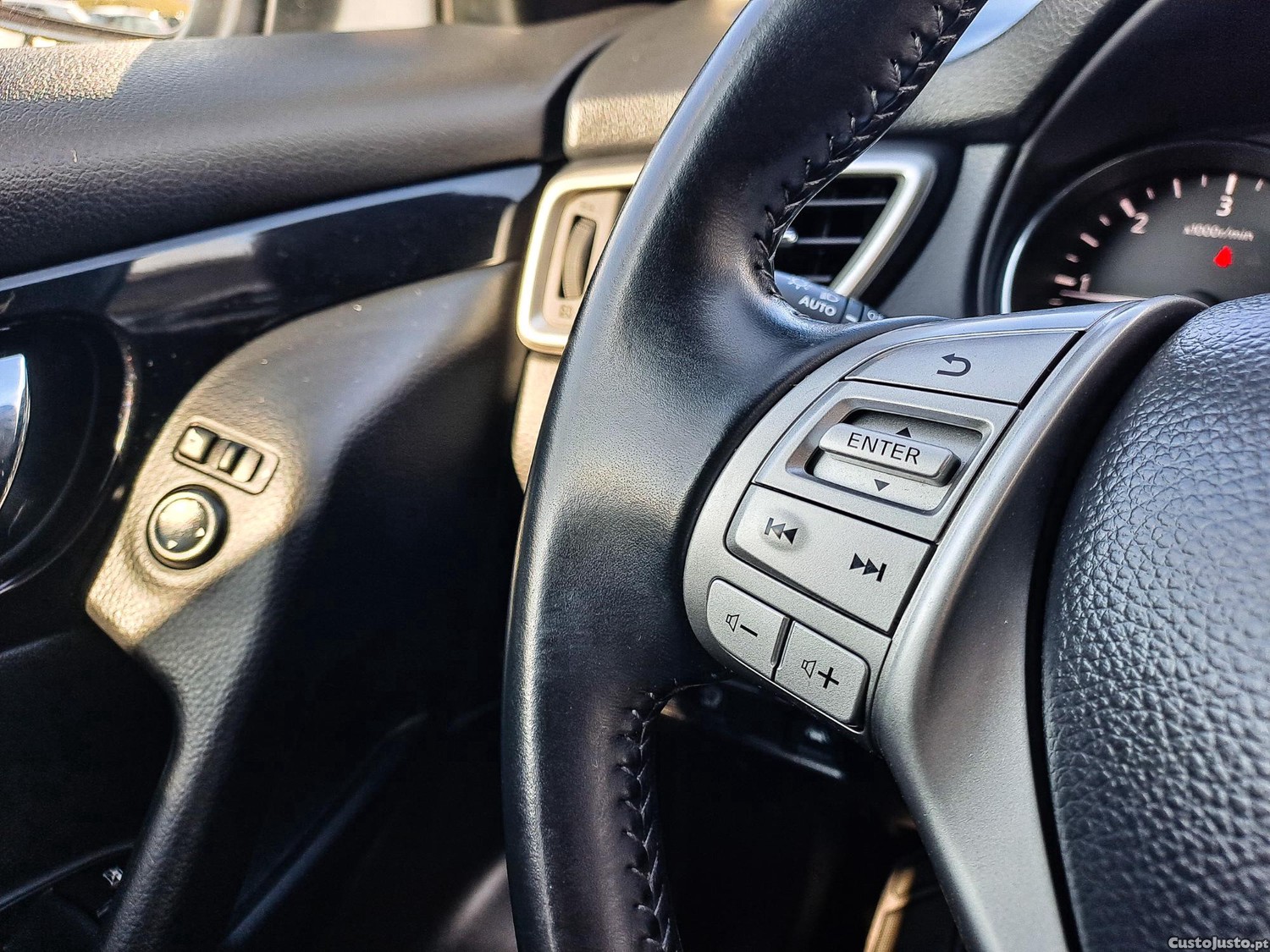 Nissan Qashqai 360º 1.5DCI 110CV DIESEL 2014 — fotografia 8