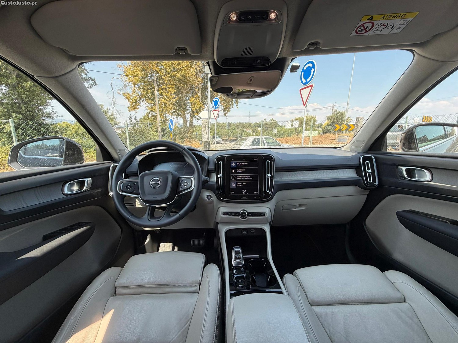 Volvo XC 40 1.5 T3 Momentum Plus Geartronic — fotografia 8