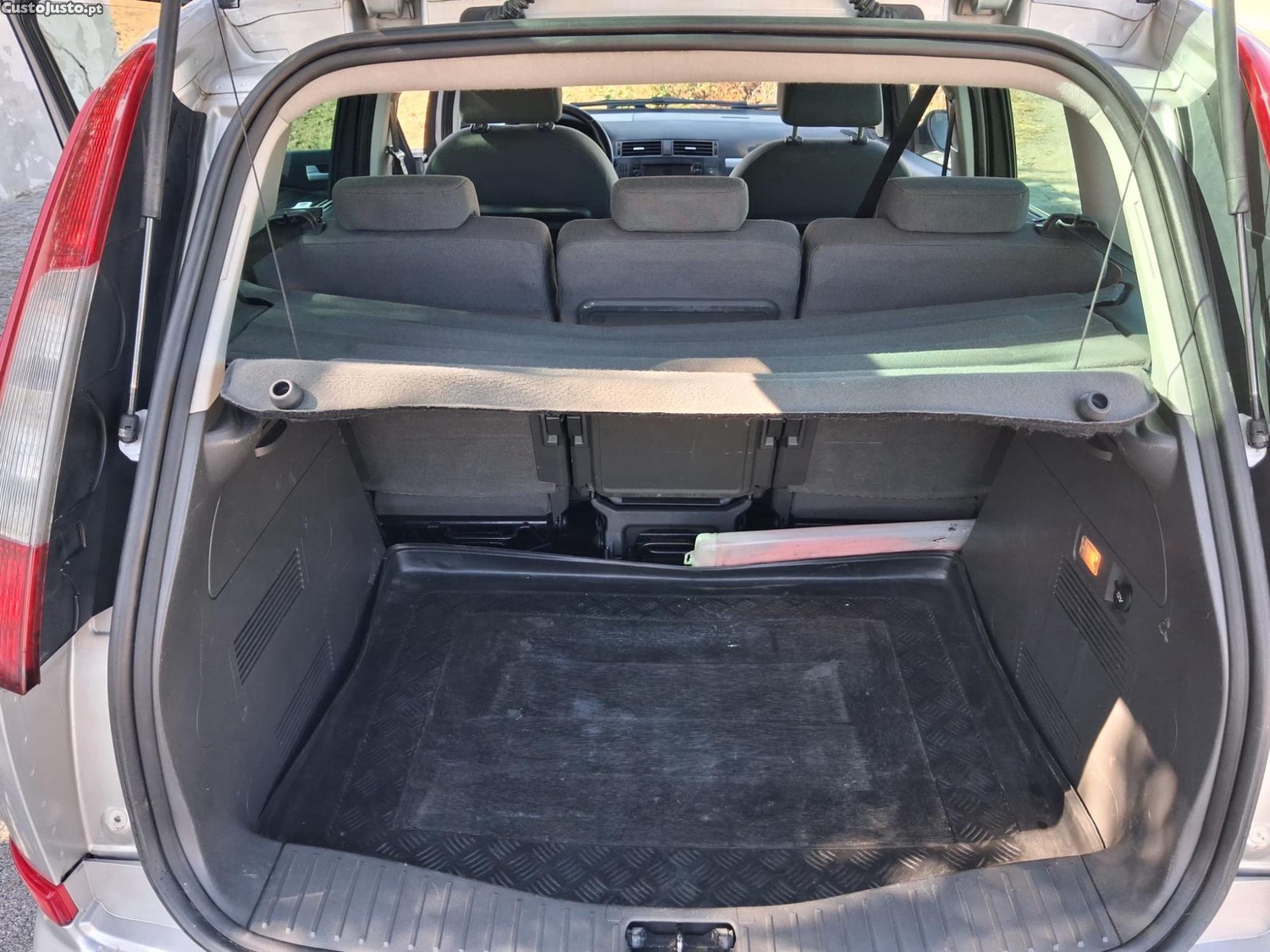 Ford C-Max (Focus ) — fotografia 7