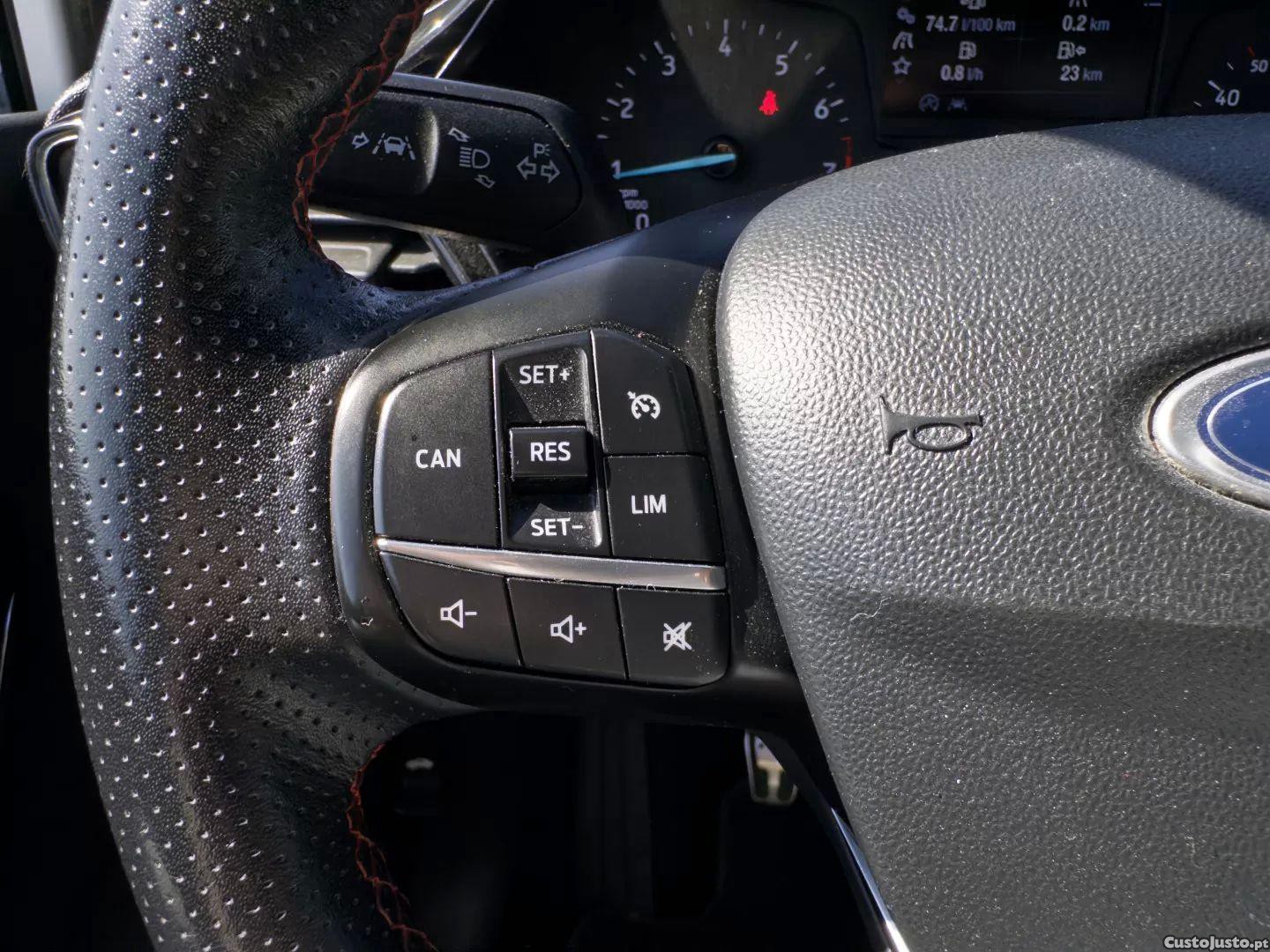 Ford Fiesta 1.0 ecoboost s&s st-line — fotografia 10