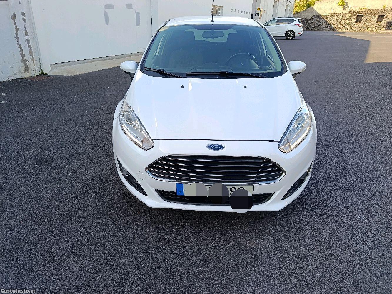 Ford Fiesta 1.5 — fotografia 10