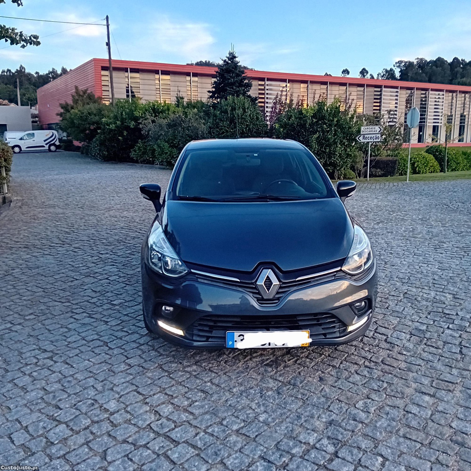 Renault Clio 1.5 dci 90cv limited — fotografia 8