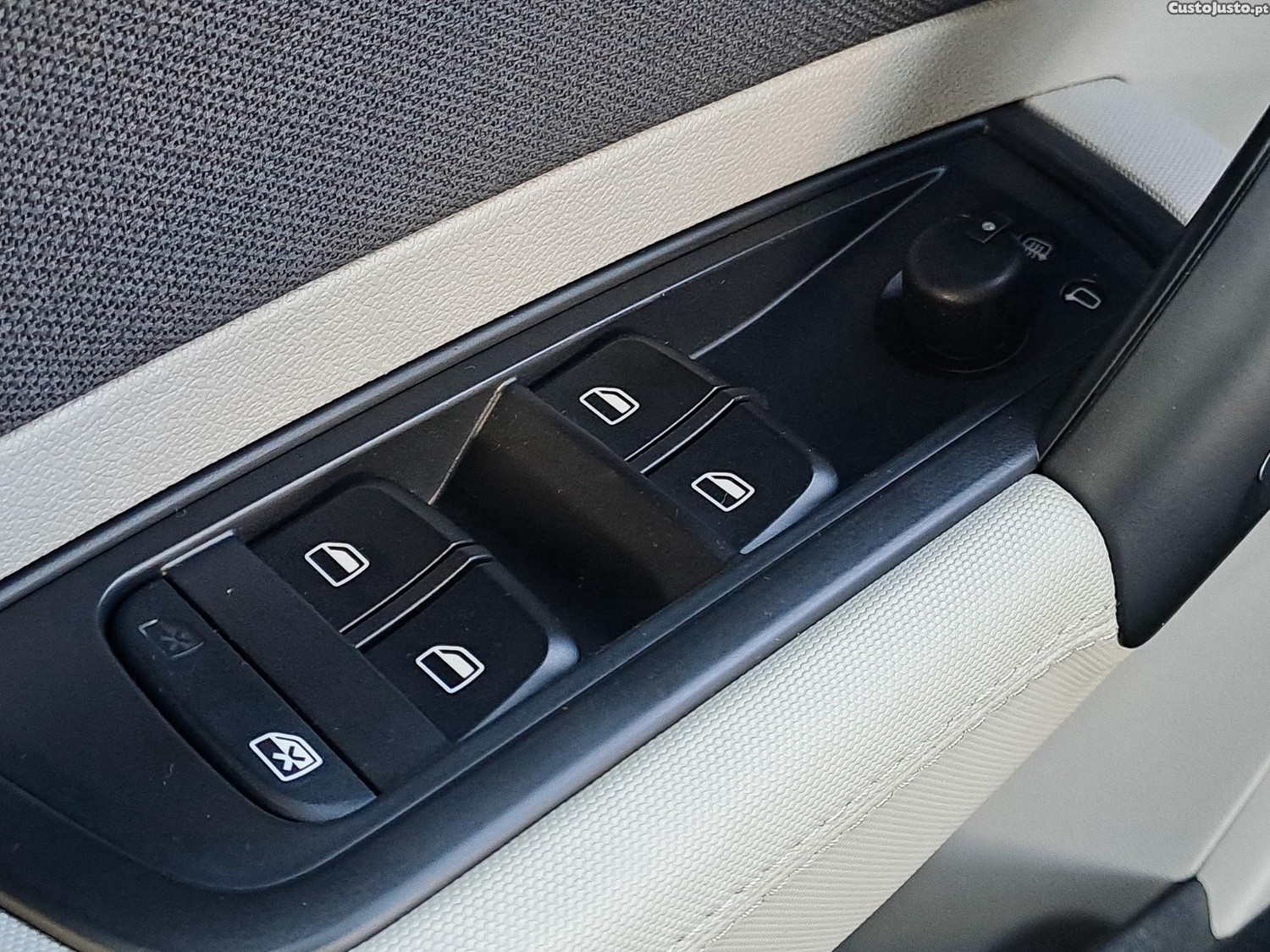 Audi A1 S-LINE 2.0 TDI SPORTBACK 143CV DIESEL 2013 — fotografia 5