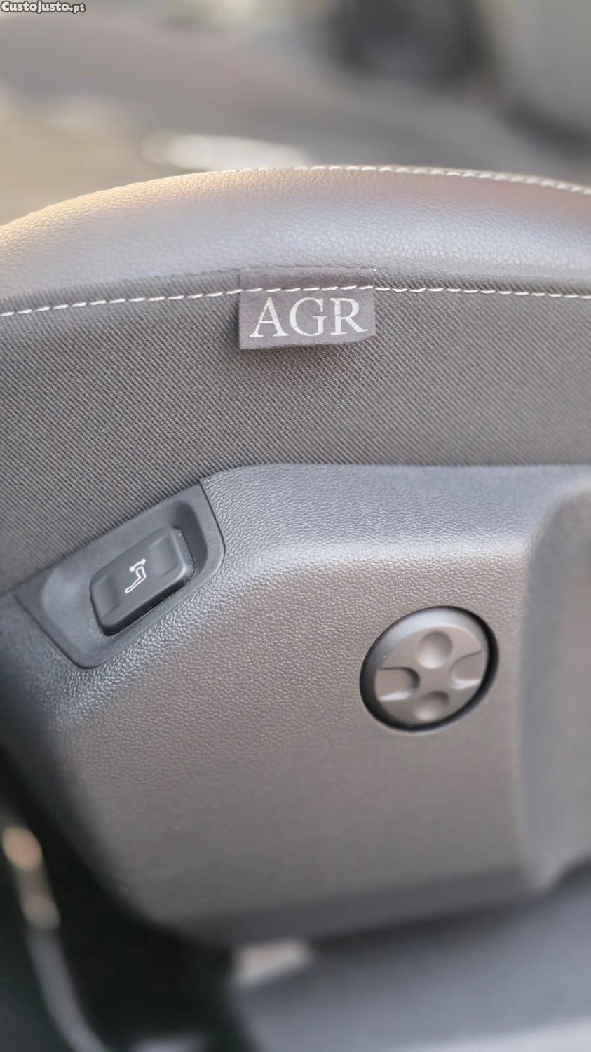 Opel Grandland GSe Plug-in Hybrid4 | 300cv | 4x4 — fotografia 3