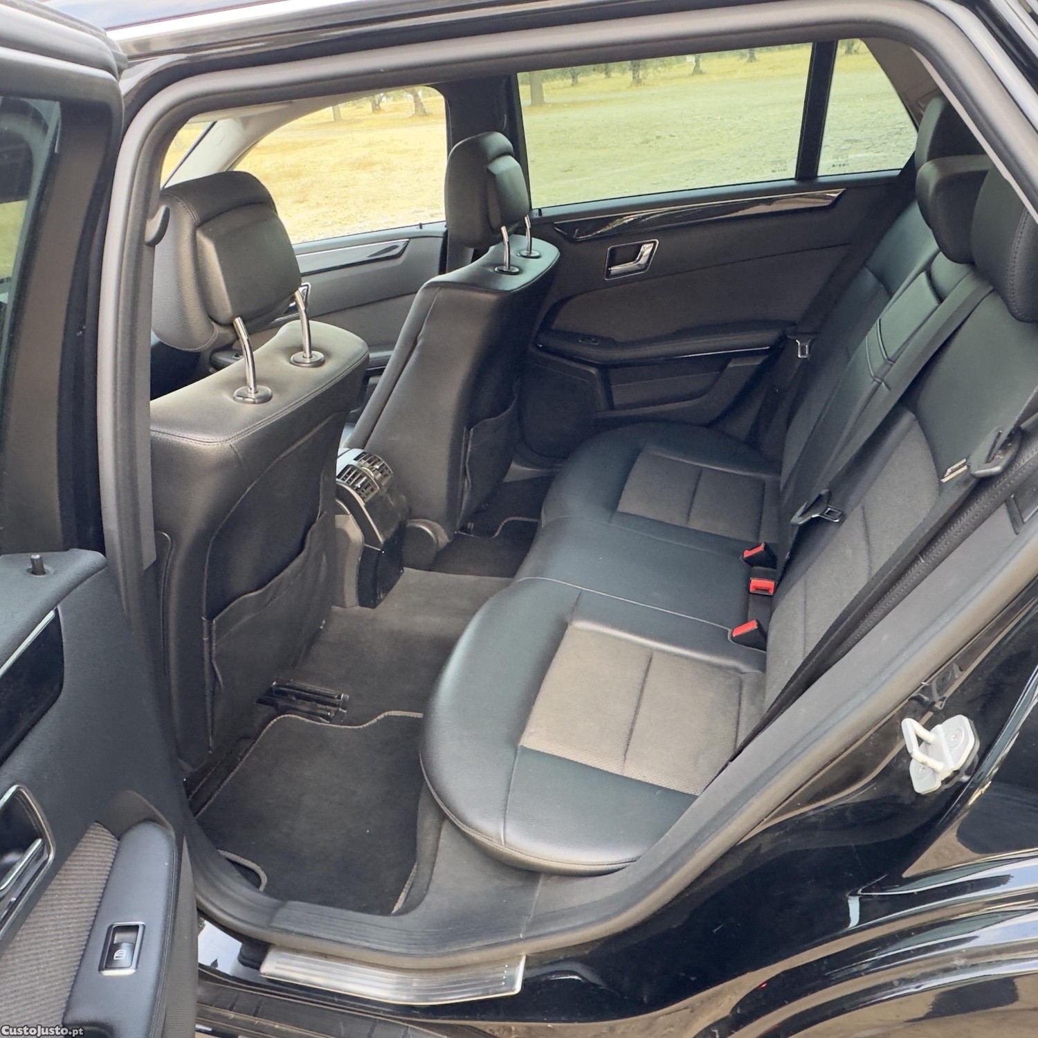 Mercedes-Benz E 220 E220 CDI AVANTGARDE — fotografia 4