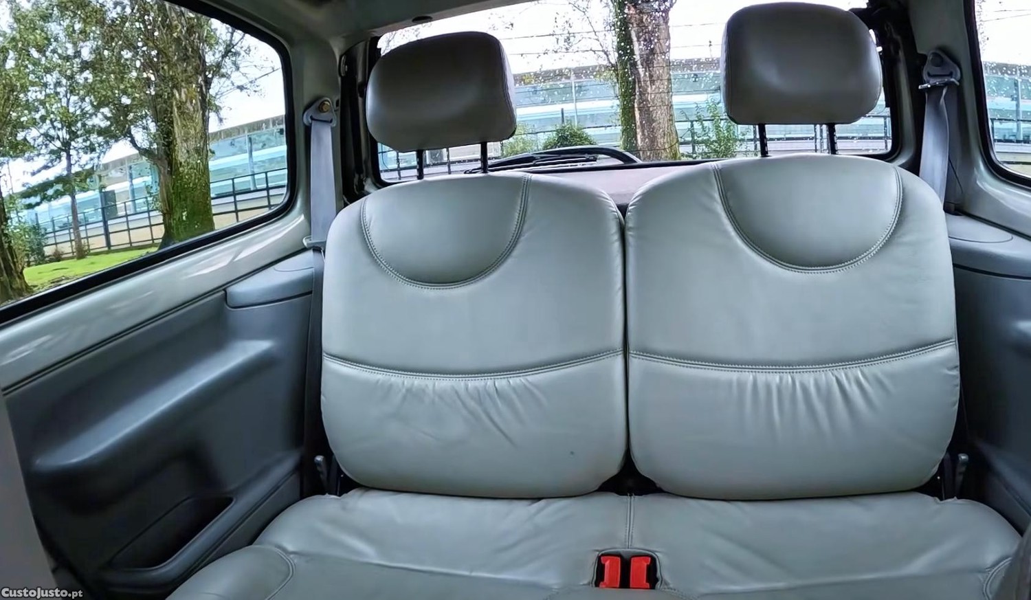 Renault Twingo Initiale — fotografia 4