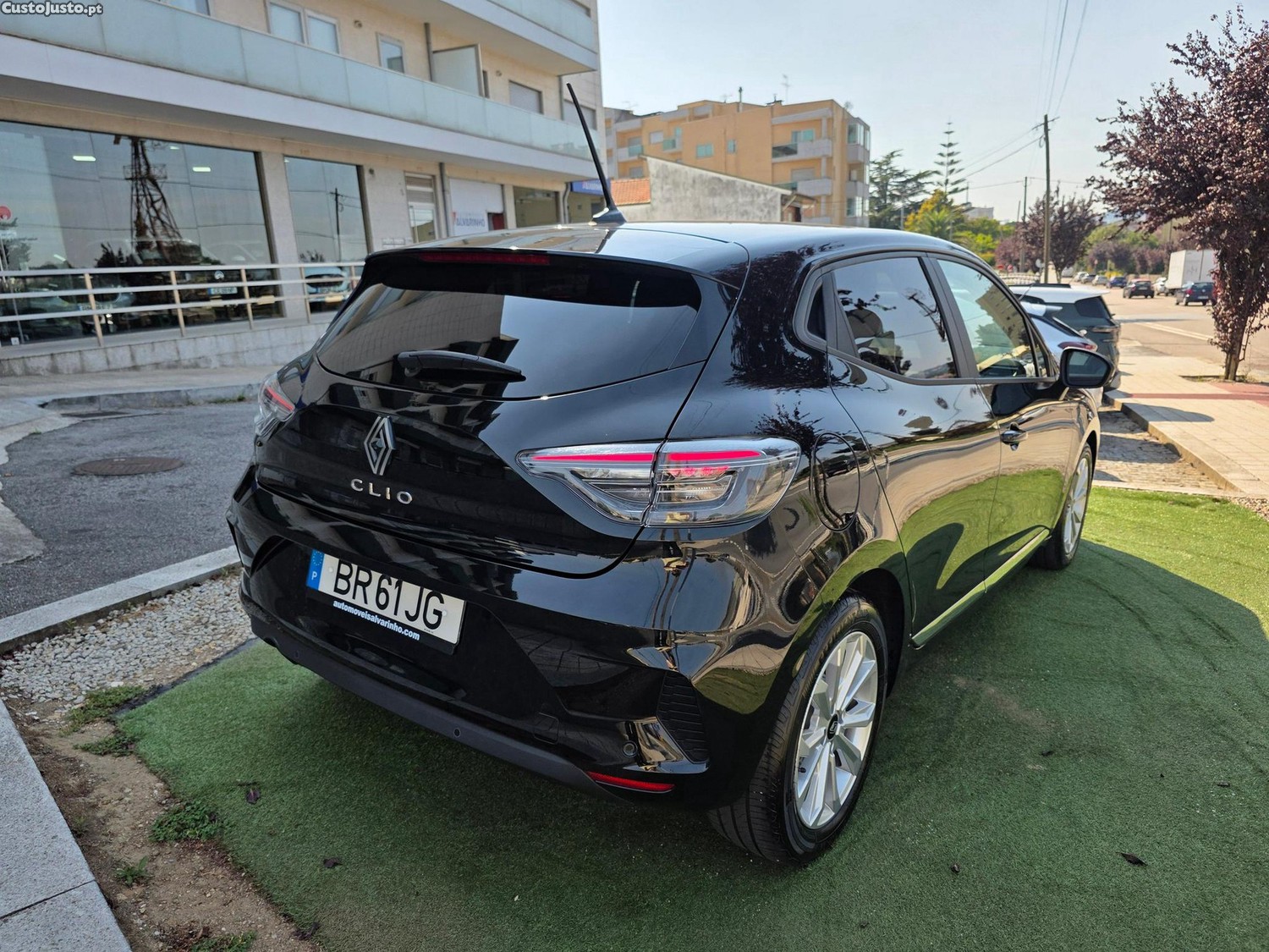Renault Clio 1.0 TCe Evolution Bi-Fuel — fotografia 3