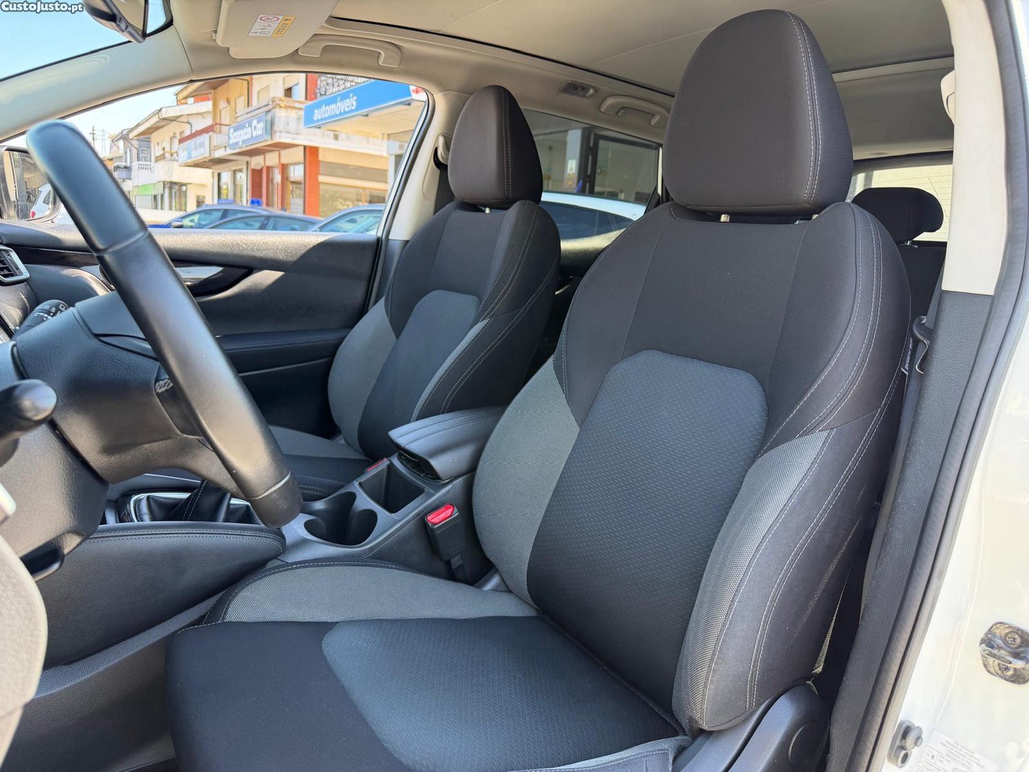 Nissan Qashqai 1.3 DIG-T N-Connecta J18 Led — fotografia 19