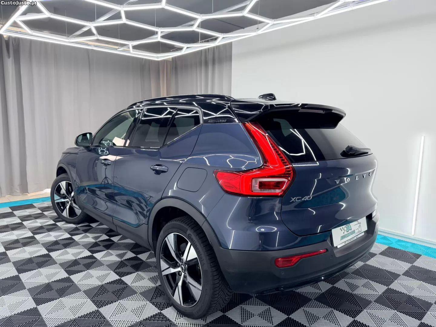 Volvo XC 40 Recharge plus — fotografia 17
