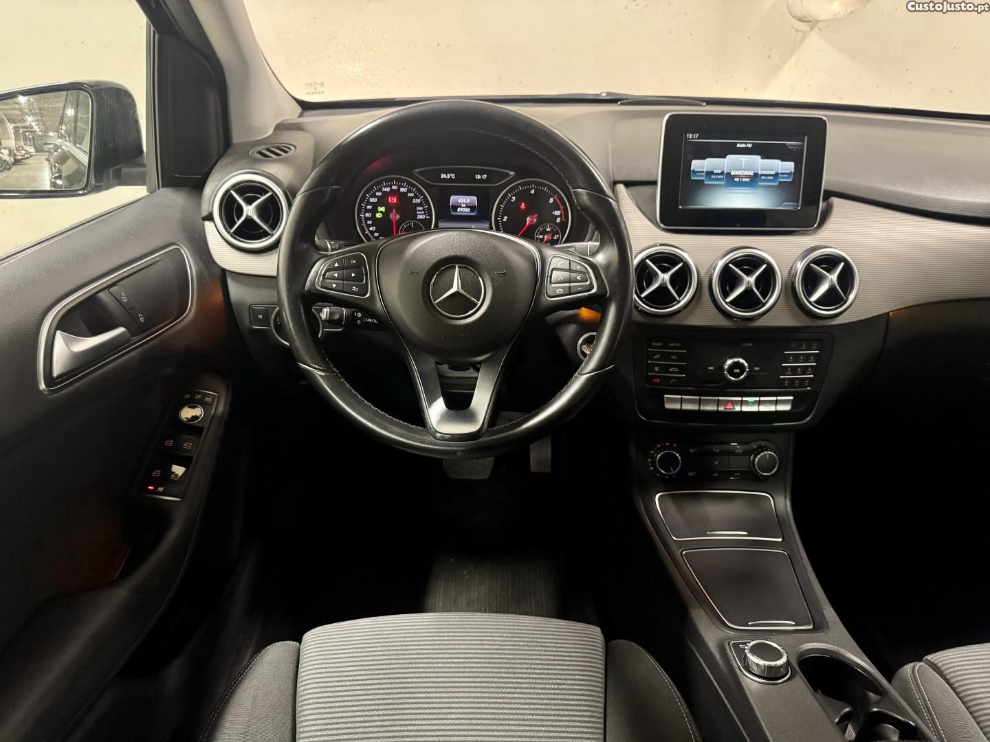 Mercedes-Benz B 180 CDi Style Aut. — fotografia 4