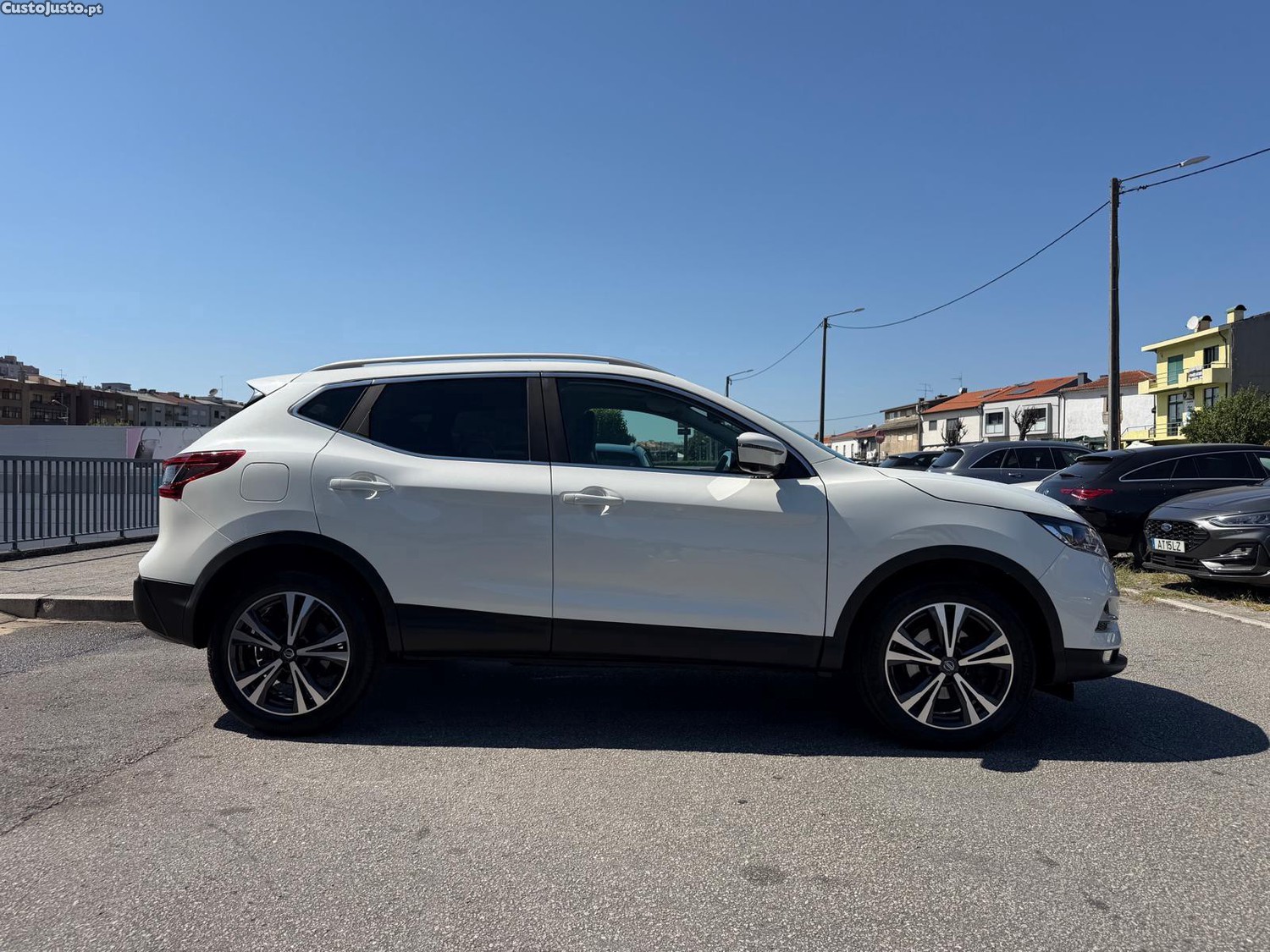 Nissan Qashqai 1.3 DIG-T N-Connecta J18 Led — fotografia 23