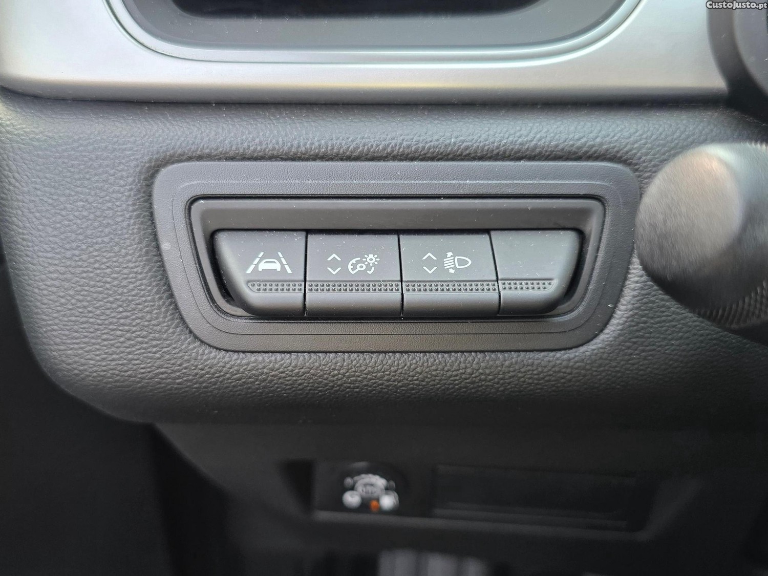 Renault Captur 1.0 TCe Techno Bi-Fuel — fotografia 15