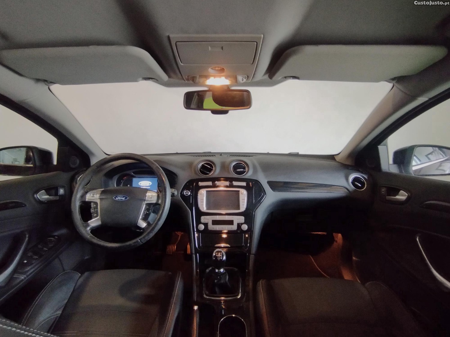 Ford Mondeo 2.0 TDCi Titanium — fotografia 4