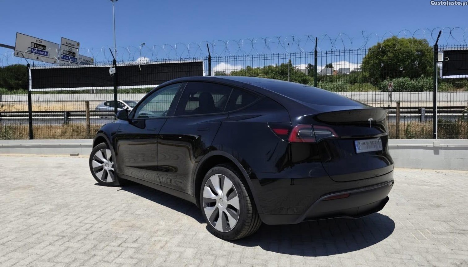 Tesla Model Y Long Range - Dual Motor — fotografia 8