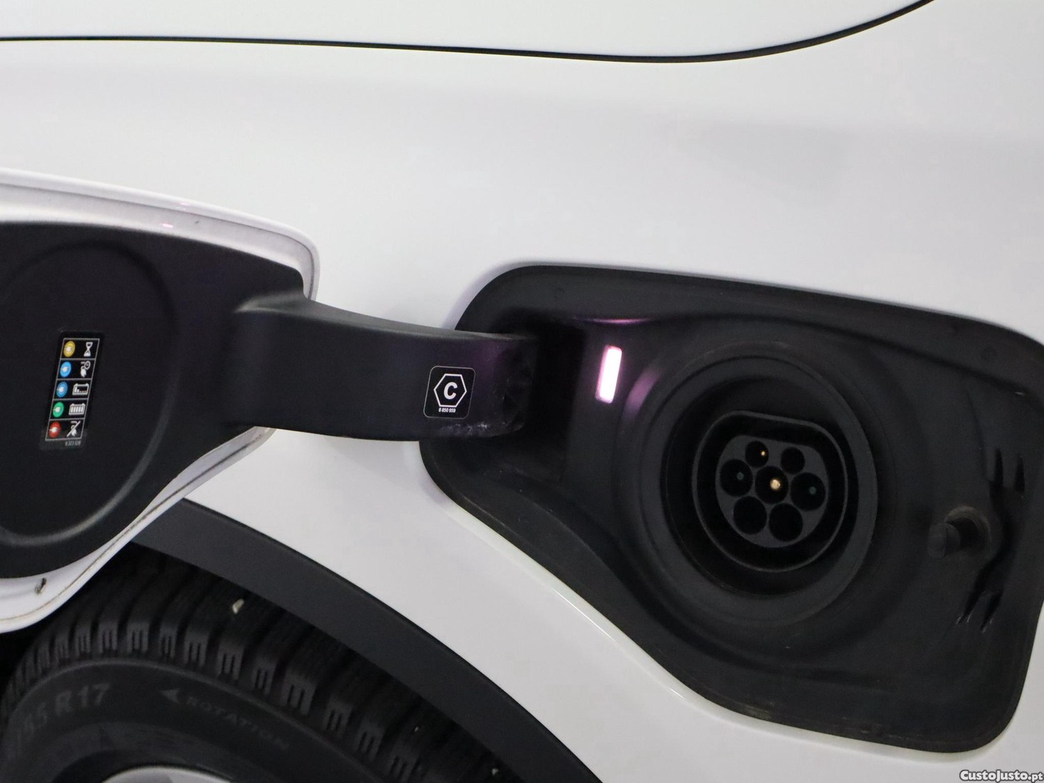 BMW X1 25 e xDrive — fotografia 17