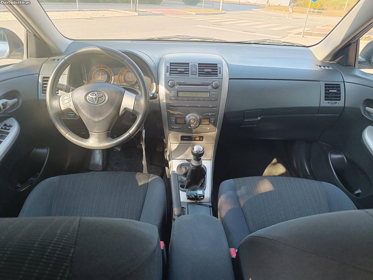 Toyota Corolla 1.4 D-4D — fotografia 11