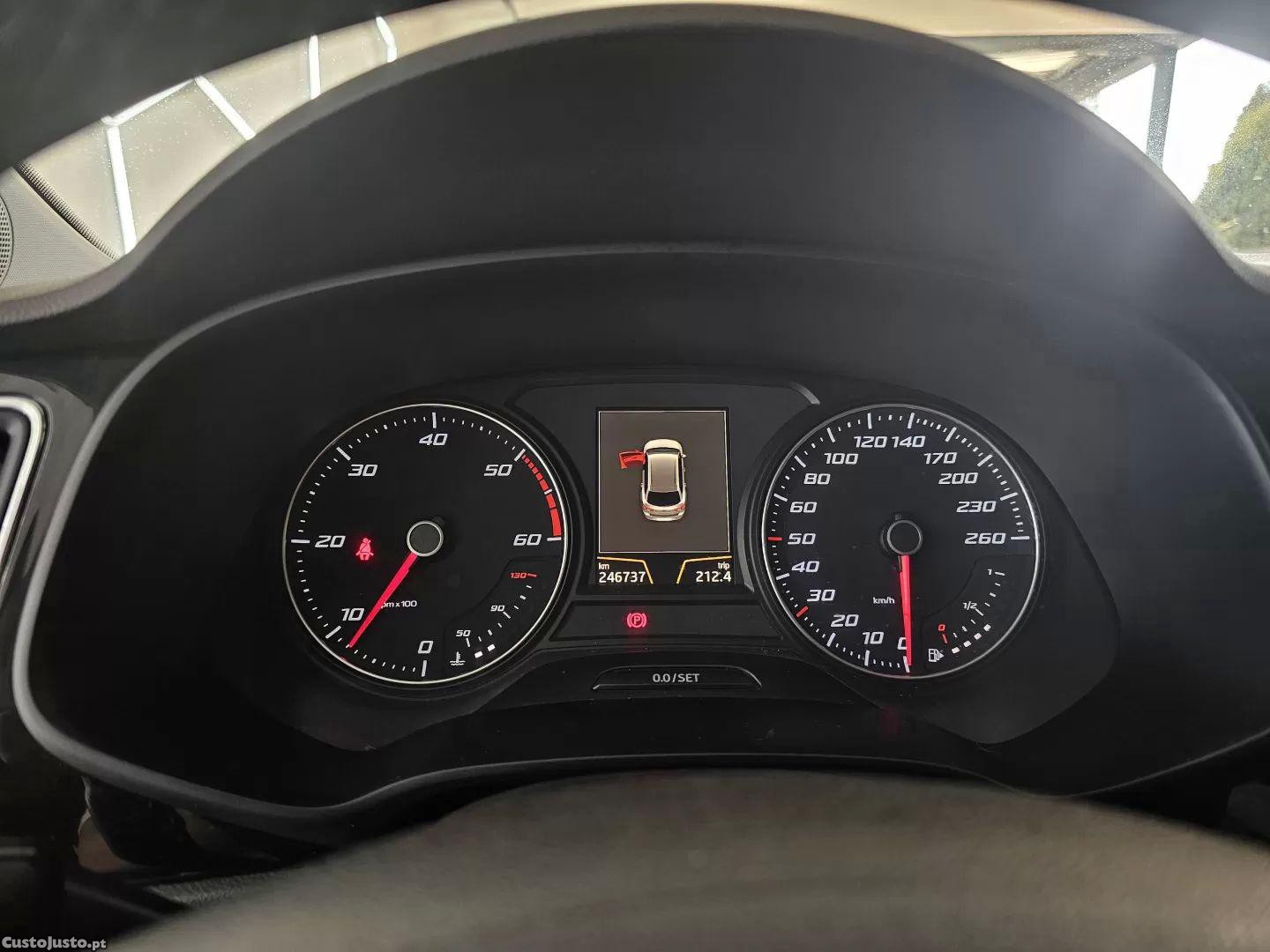 SEAT Leon 1.6 tdi style ecomotive — fotografia 13