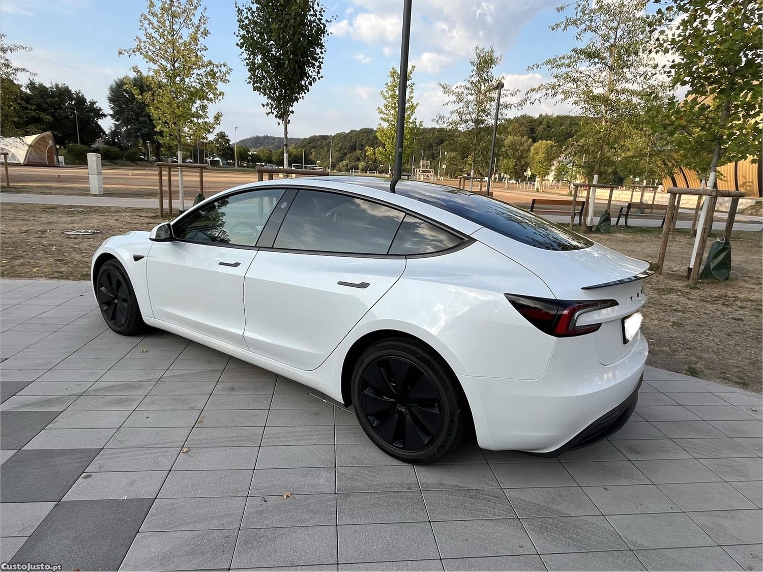 Tesla Model 3 Premium tração traseira — fotografia 4