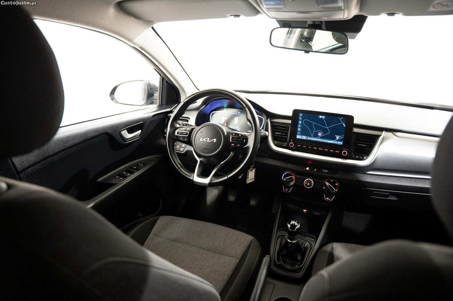 Kia Stonic 1.2 MPi Dynamic — fotografia 18