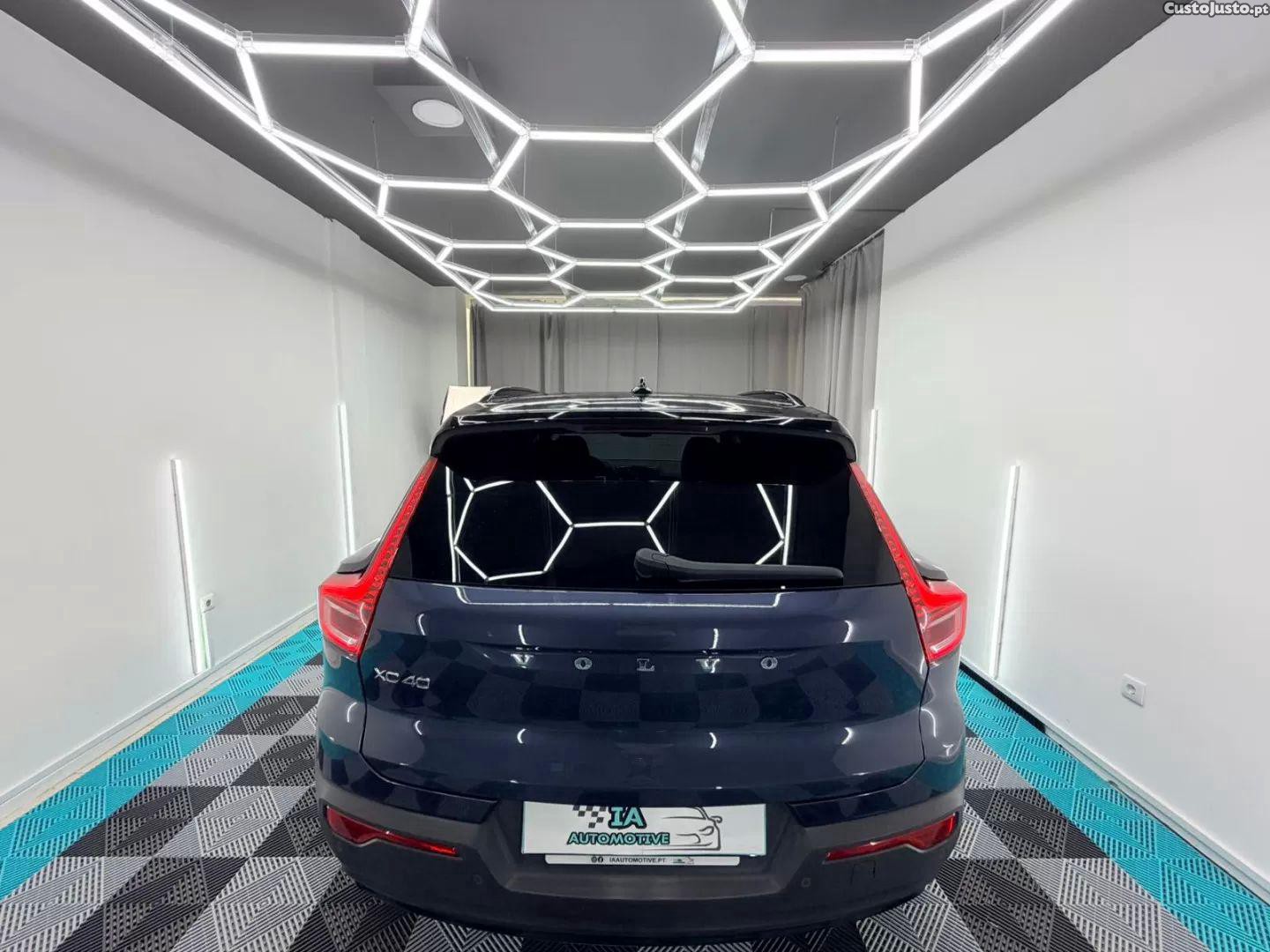 Volvo XC 40 Recharge plus — fotografia 15