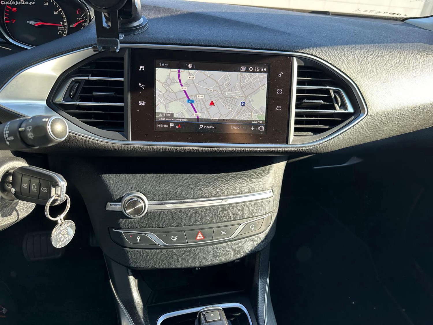 Peugeot 308 PureTech — fotografia 3