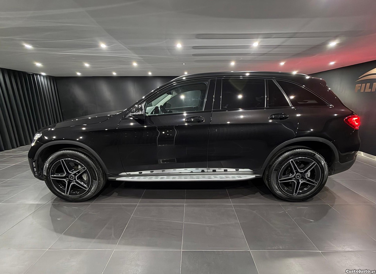 Mercedes-Benz GLC 300 de 4Matic 9G-TRONIC AMG Line — fotografia 22
