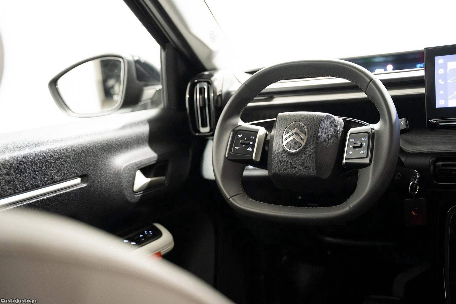 Citroën e-C3 44 kWh Autonomia Conforto Max — fotografia 18