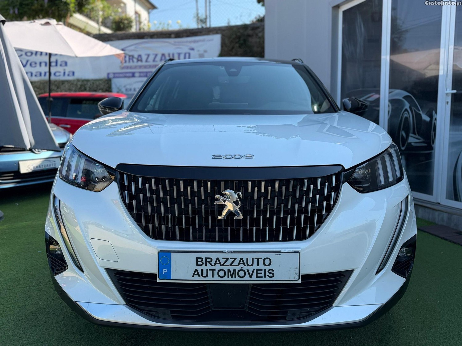 Peugeot 2008 1.2 PureTech GT Line EAT8 — fotografia 25