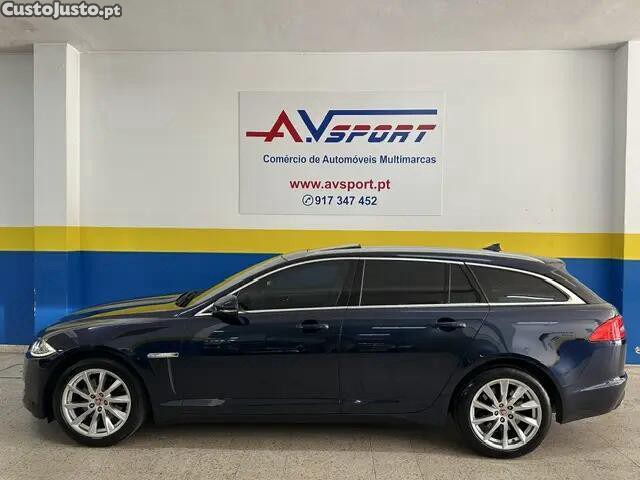 Jaguar XF 3.0 D V6 Premium Luxury — fotografia 14