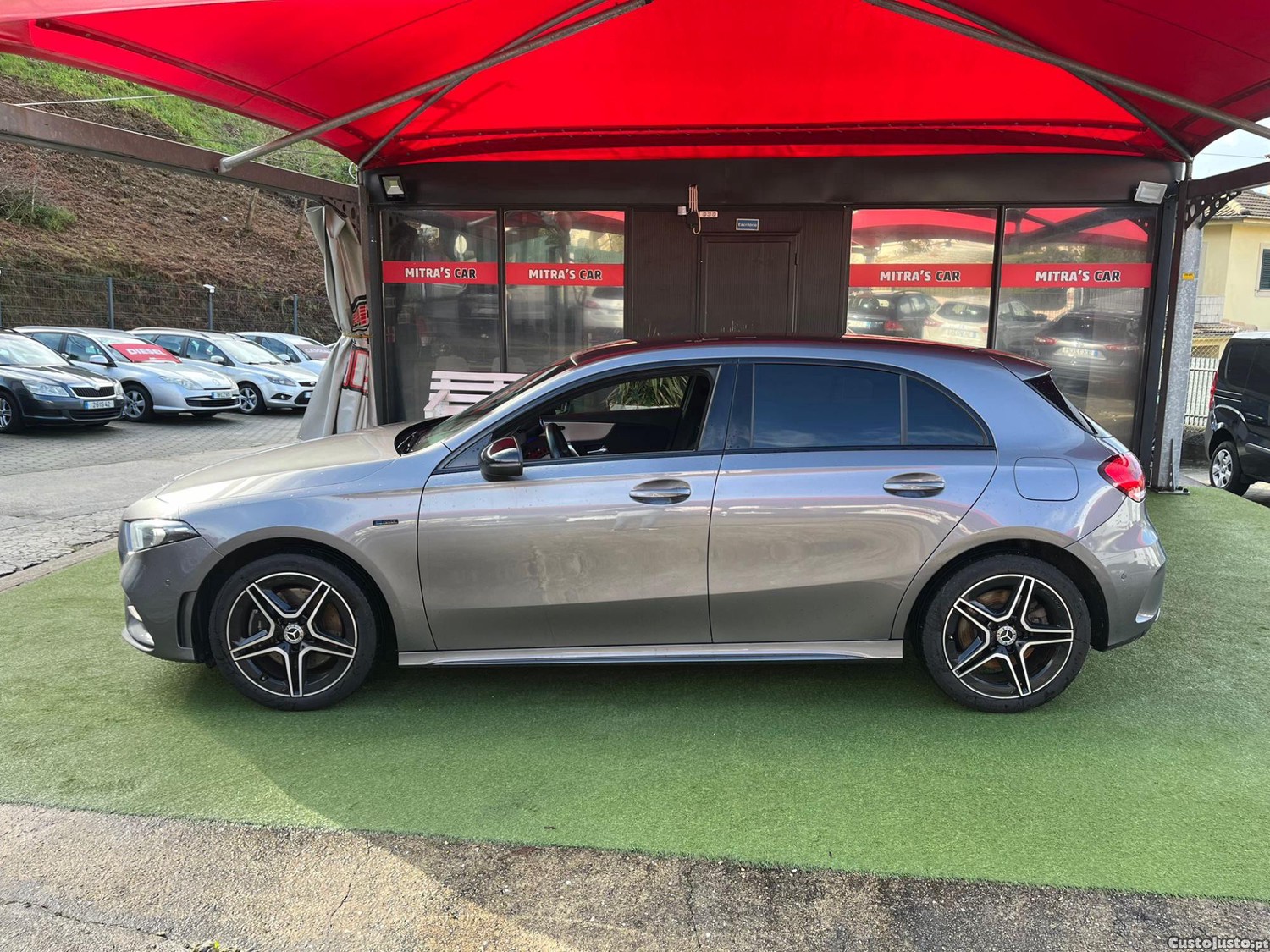 Mercedes-Benz A 250 Hybrid | Full Extras — fotografia 23